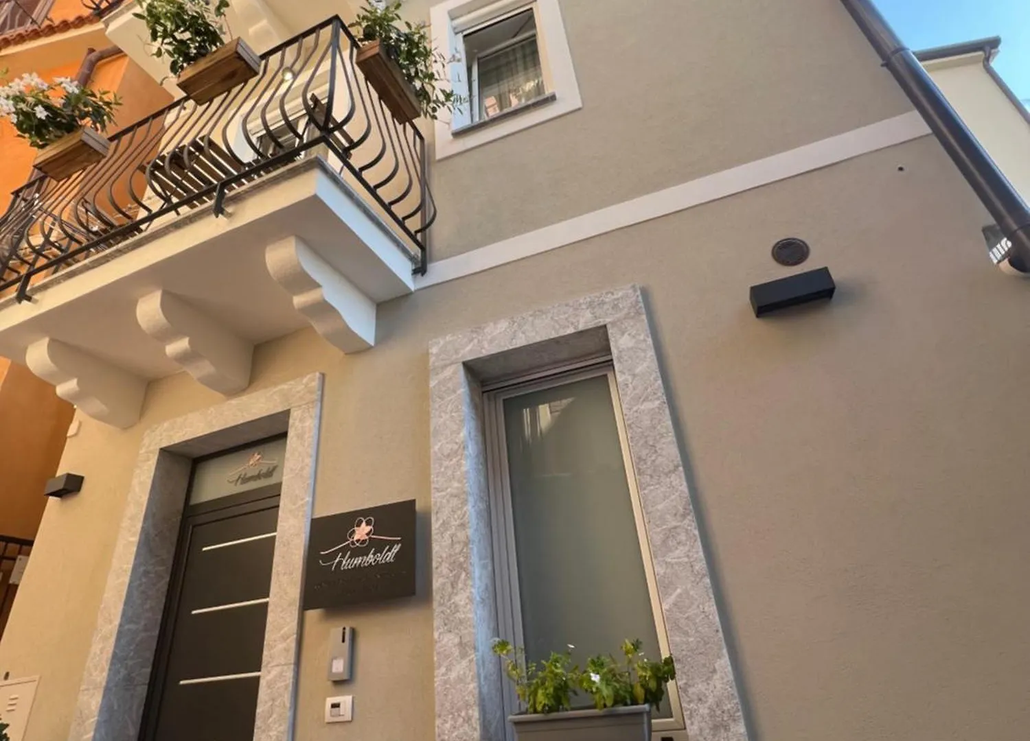 Humboldt Luxury Apartment & Rooms Taormina location