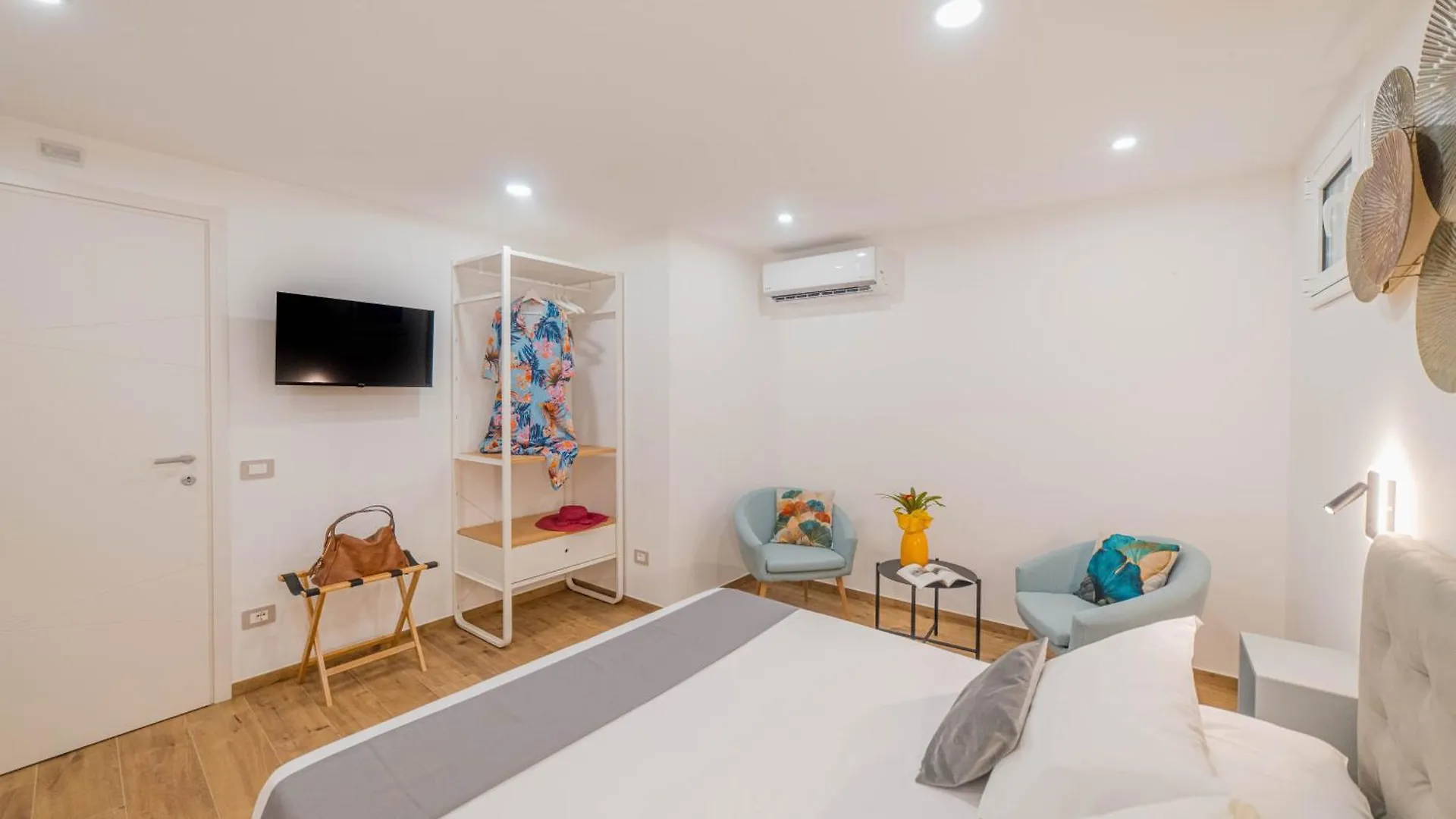 Humboldt Luxury Apartment & Rooms 타오르미나 0*,  이탈리아