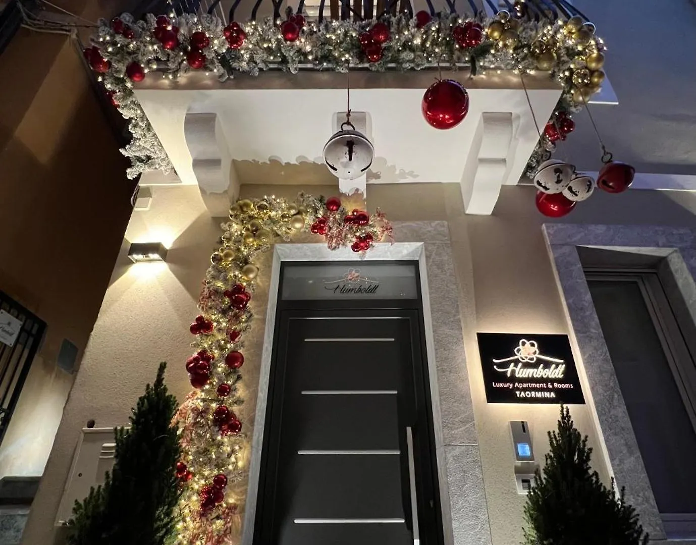 Humboldt Luxury Apartment & Rooms 타오르미나 0*,  이탈리아